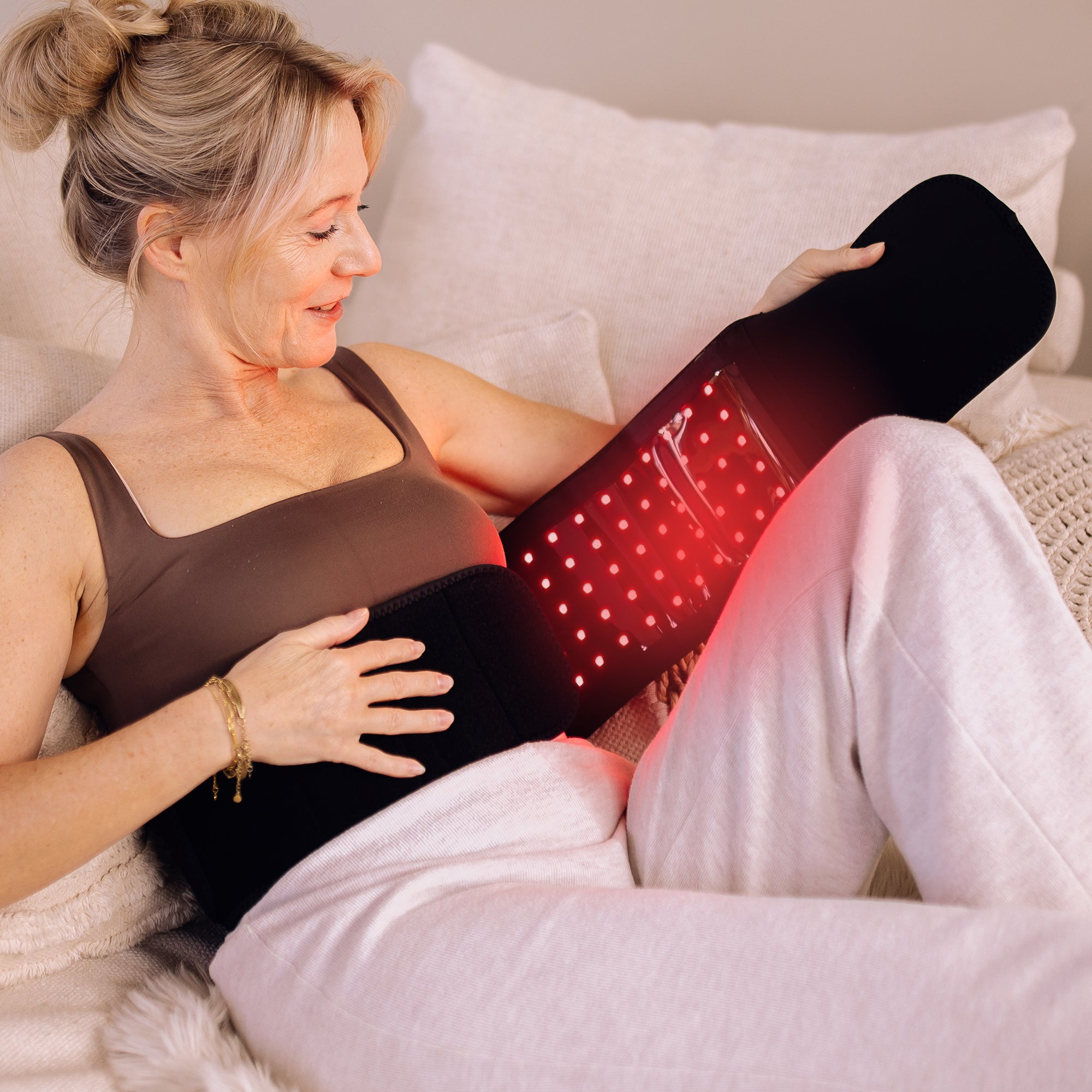 LIROMA® SHIELD punavaloterapiaselkävyö – tuotekuva